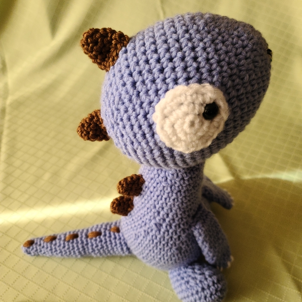 Amigurumi Crochet Stuffed Animals: Dinosaur